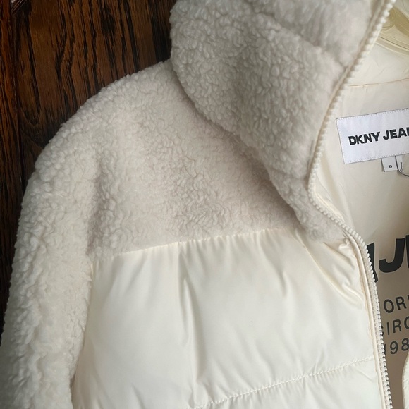 DKNY JEANS Faux Sherpa puffy coat jacket NWT XS - Picture 5 of 12